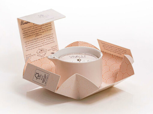 Candela da massaggio Tribe "E" Vivalu - Mandorle Fiori d'Arancio - 100 ml - Lumen